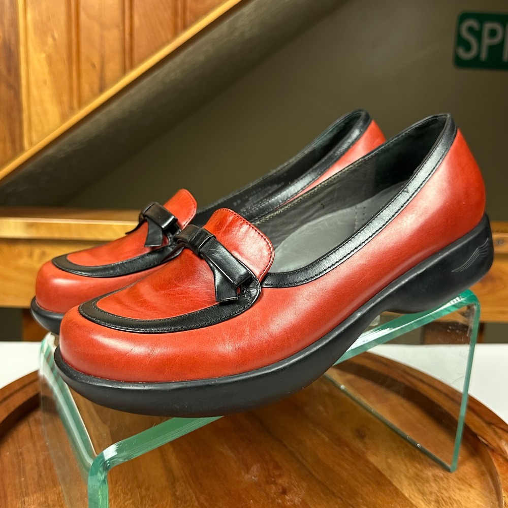 Dansko Womens Red Leather Black Bow Platform Loafers Shoes Size 39 Brazil